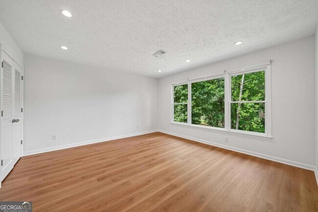 Building Photo - 5132 Willow Point Pkwy