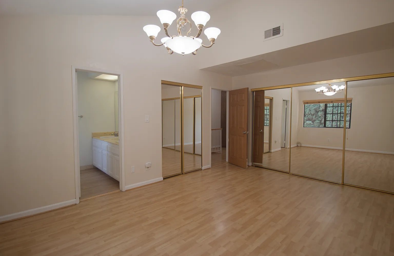 Building Photo - 1348 N Orange Dr