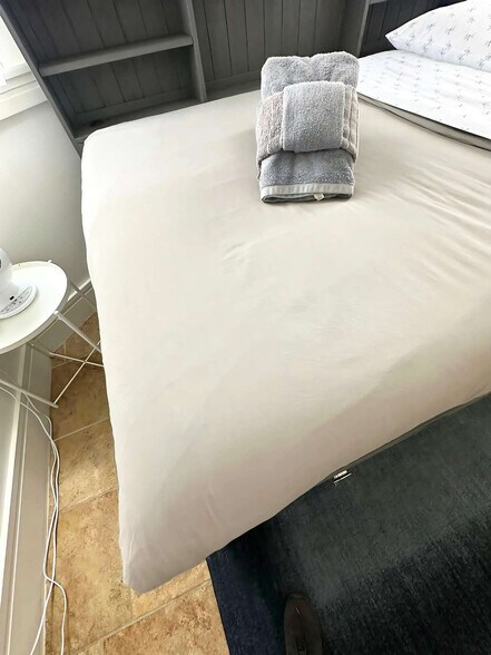 Building Photo - 1936 Channing Way