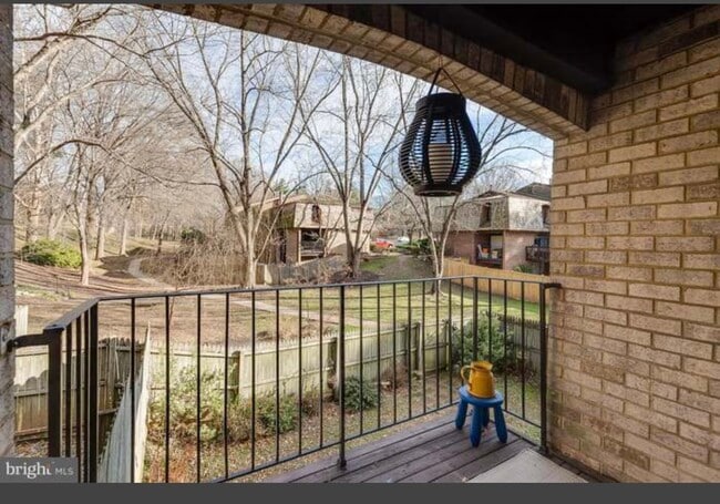 Building Photo - 4933 Casimir St