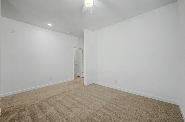 Building Photo - 10519 W Atlantis Wy