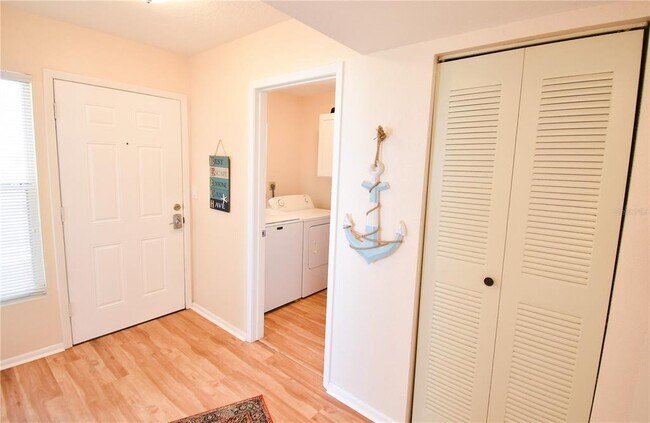 Building Photo - 6021 Bahia Del Mar Cir N