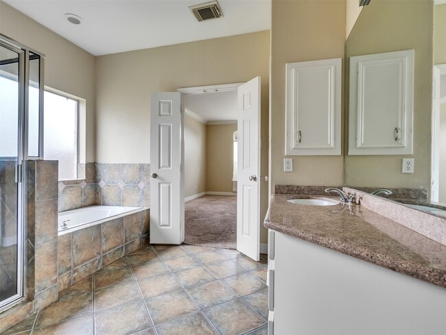 Building Photo - 1803 Ripple Creek Dr