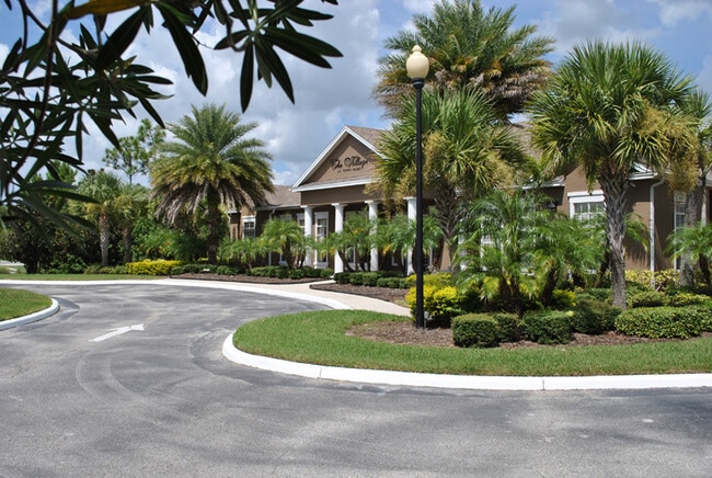 Building Photo - Luxury 3 bedroom 2 bath condo in Lakewood Ranch