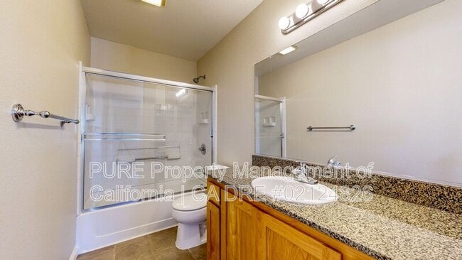 Building Photo - 110 5th St