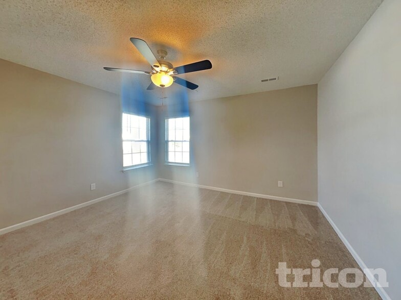 Building Photo - 15228 Pangborn Pl