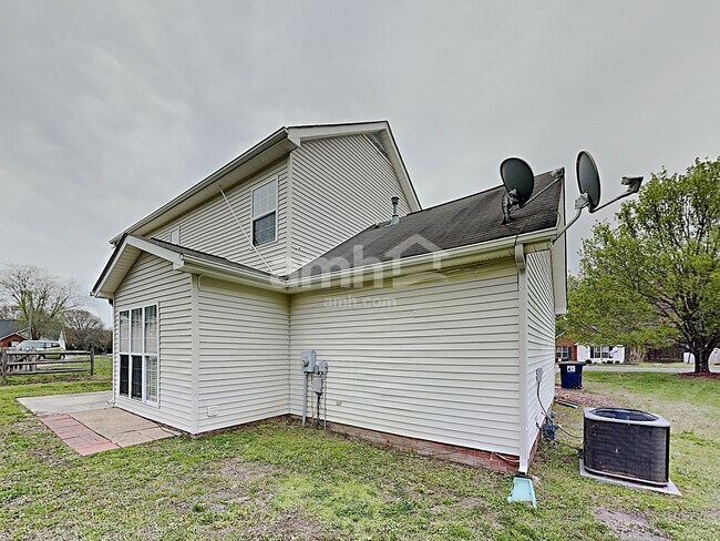 Building Photo - 1020 Ridgefield Circle