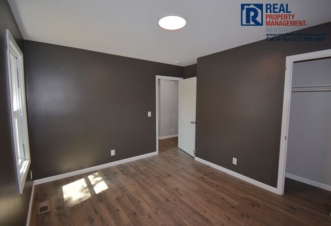 Building Photo - 401 Dunnaway St