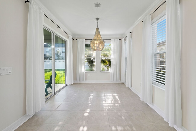 Building Photo - 4522 Scarlet Loop