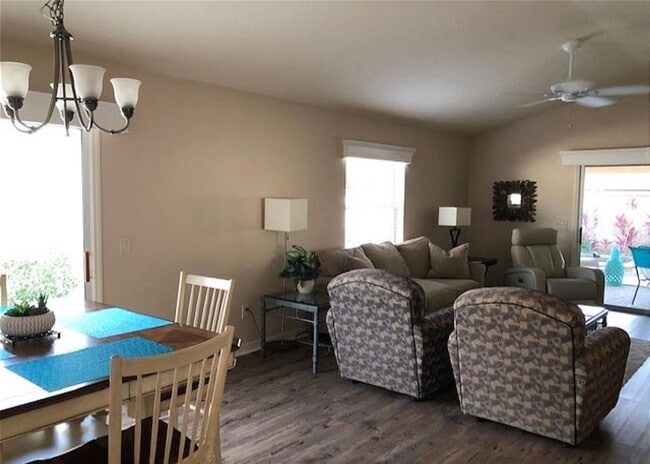 Building Photo - 2474 Mackintosh Ct