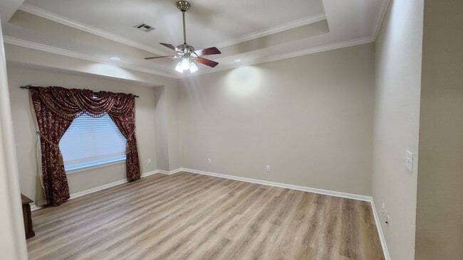 Building Photo - 4/2 in MIDWAY ISD