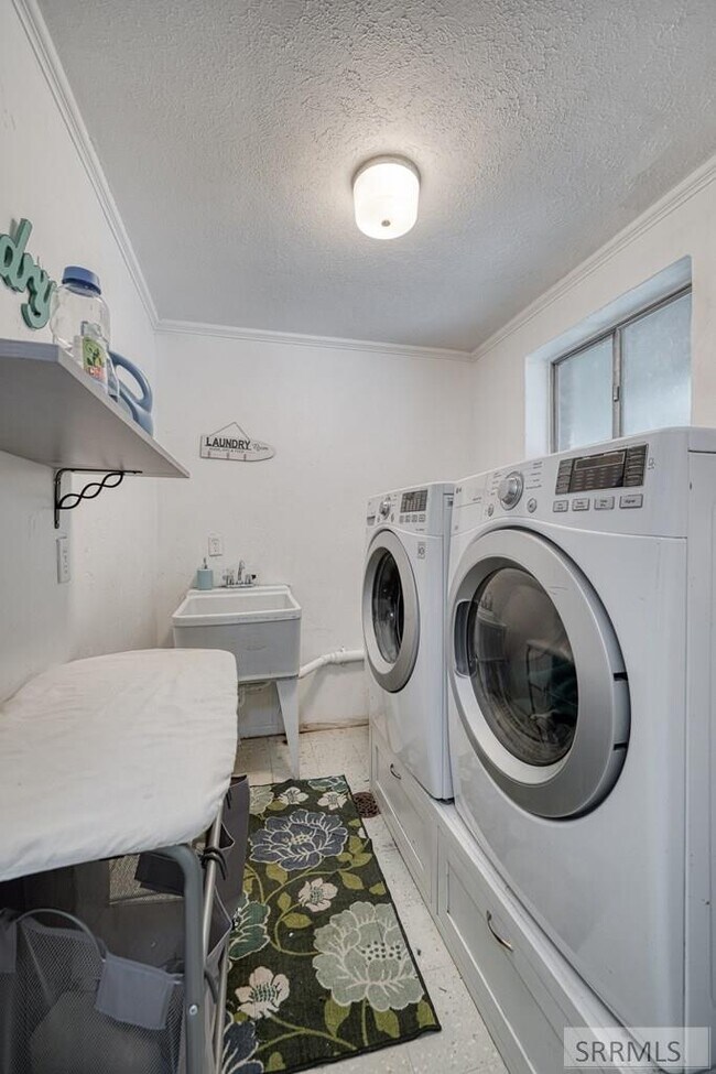 Building Photo - 947 Cassia Ave