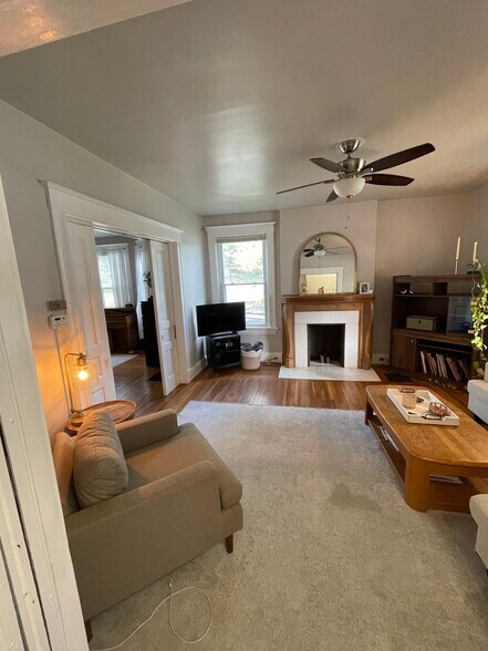 Building Photo - 2860 Erie Ave