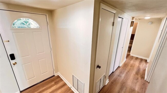 Building Photo - 1516 Dove Dr
