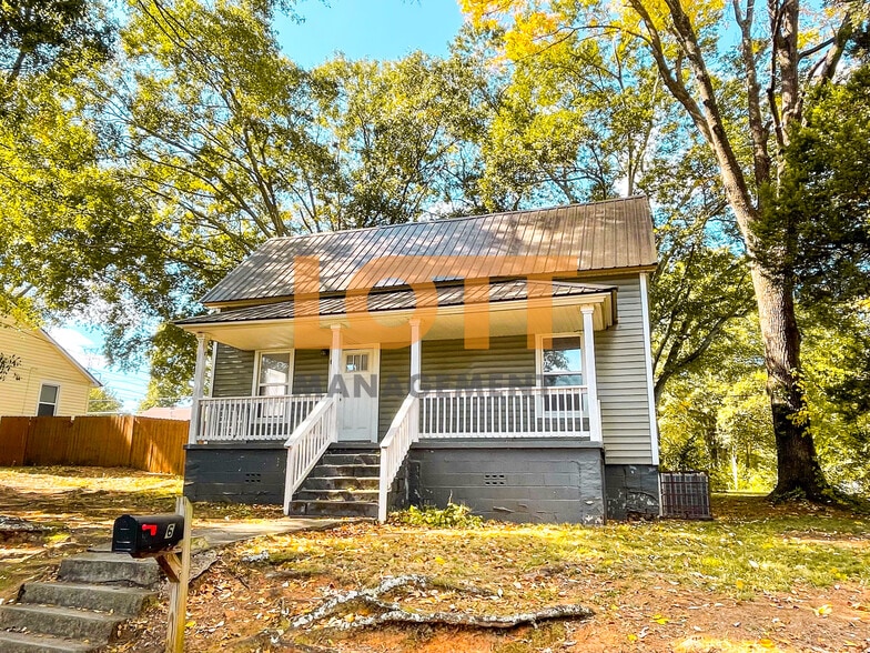 Primary Photo - 6 Pelzer St