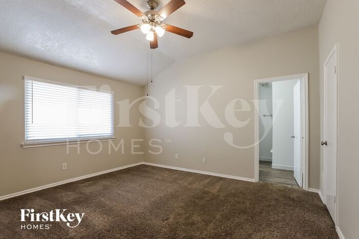 Building Photo - 10434 Lazy Meadows Dr