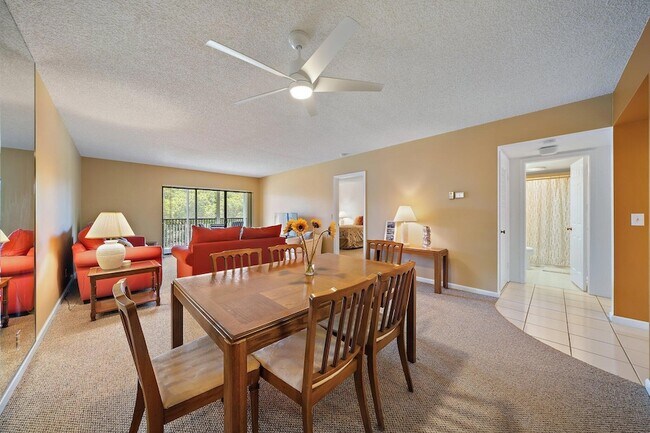 Building Photo - 300 N Hwy A1A