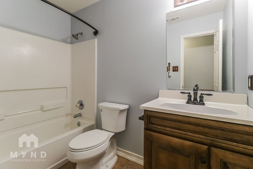 Building Photo - 286 Nandina Dr