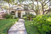 Building Photo - Beautiful 4 bedroom home in the Deerfield Subdivision