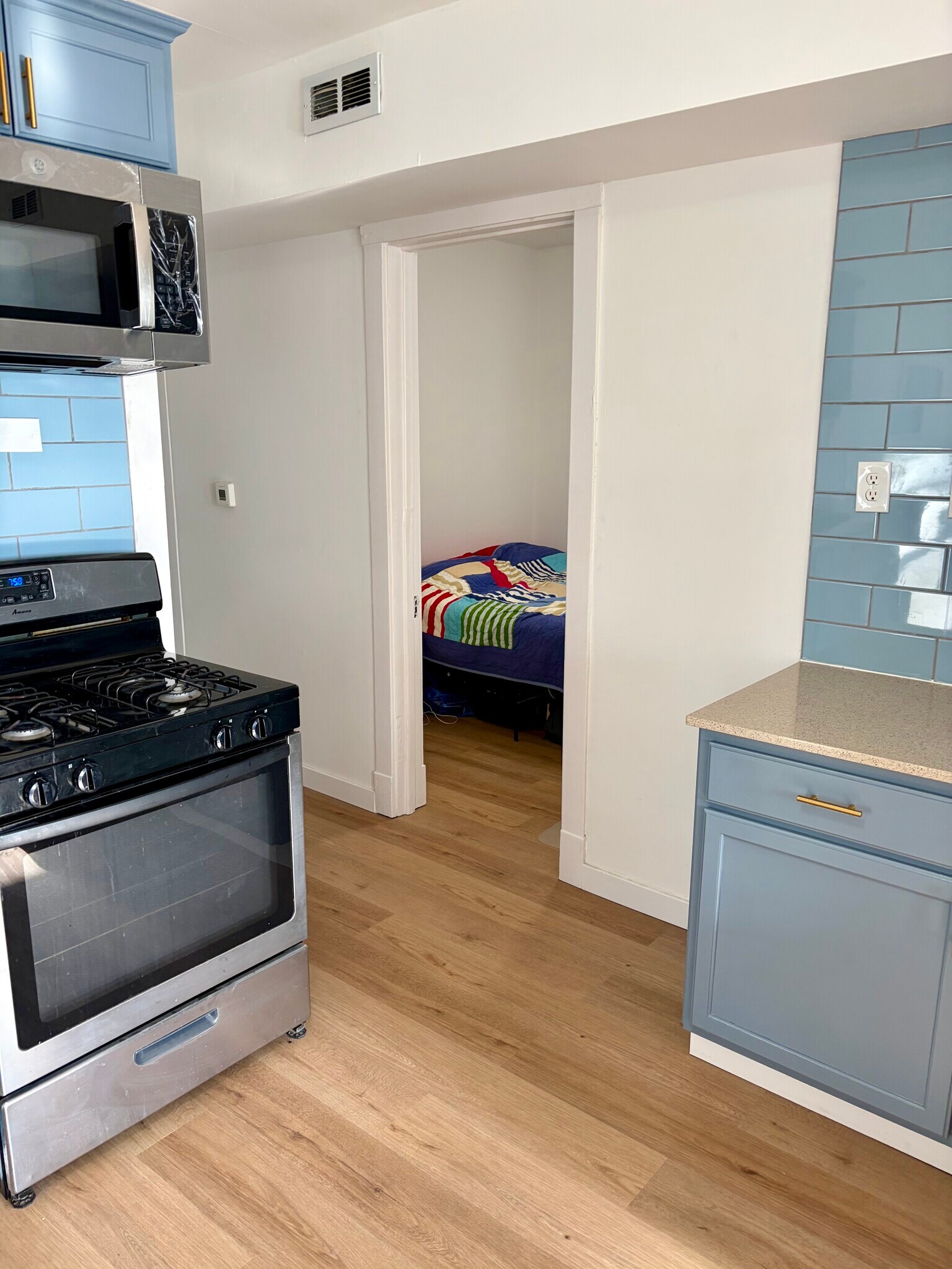 Building Photo - 2138 N Keeler Ave