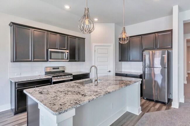 Building Photo - 120 Birkshire Dr