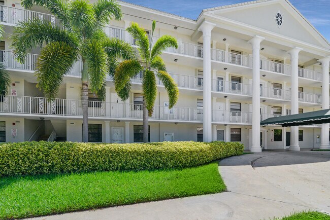 Building Photo - 6073 Balboa Cir