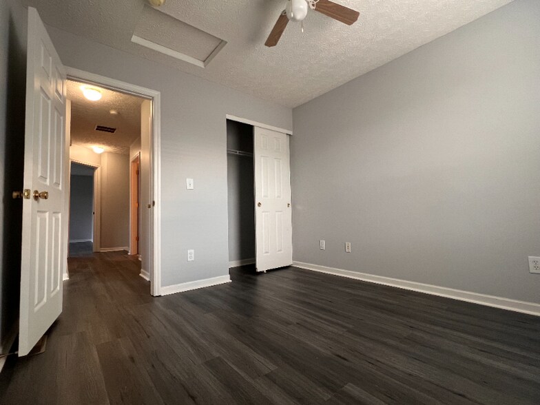 Building Photo - 712 Cape Henry Dr