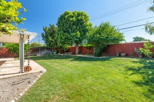 Building Photo - 23906 Hamlin St