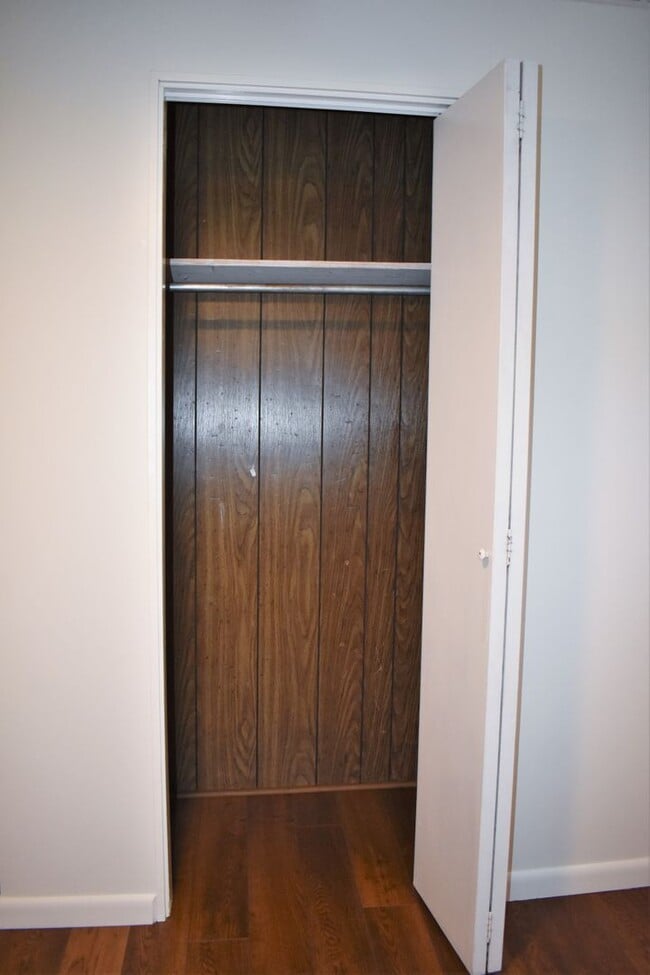 Building Photo - Newly updated 3 bedroom, 1 bathroom house....