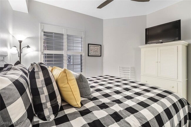 Building Photo - 401 Bayfront Pl