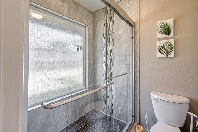 Building Photo - 2215 Fort Laramie Dr