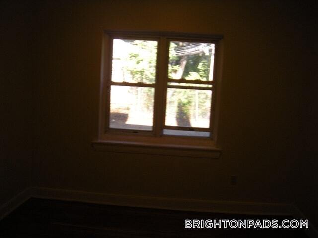 Building Photo - 65 Chiswick Rd