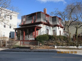 Building Photo - 42 Putnam Ave