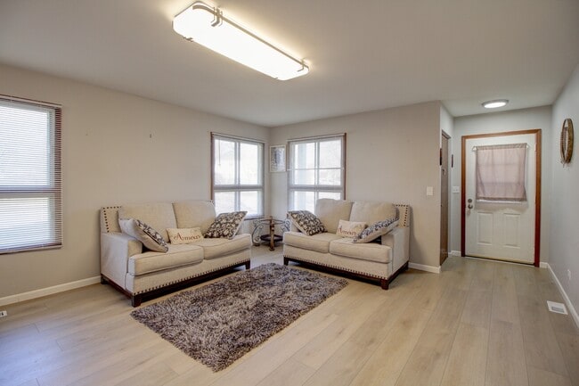 Building Photo - 1741 Tufts Ct