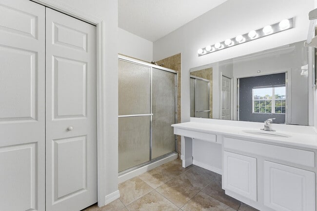 Building Photo - 2795 Oakwater Dr