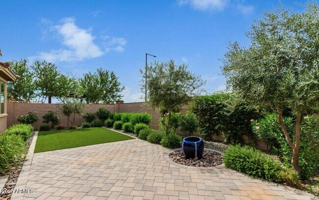 Building Photo - 5214 N 188th Ln