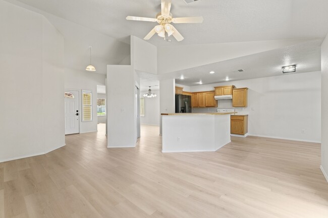 Building Photo - 3589 N Chatterton Way