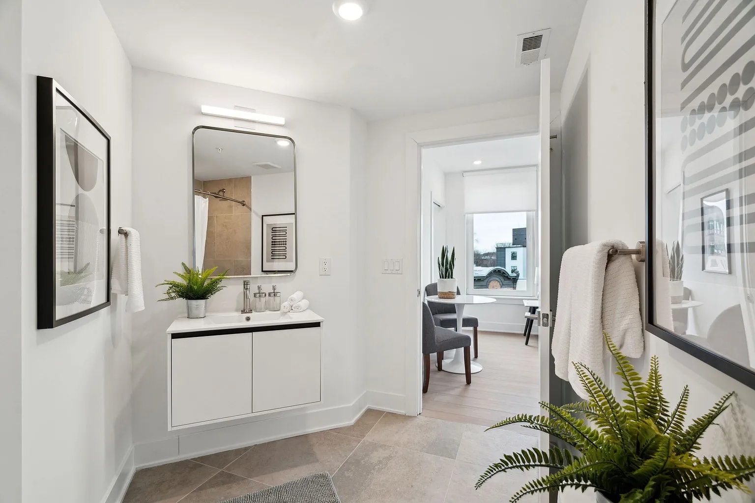 Building Photo - 2000 Dreer St