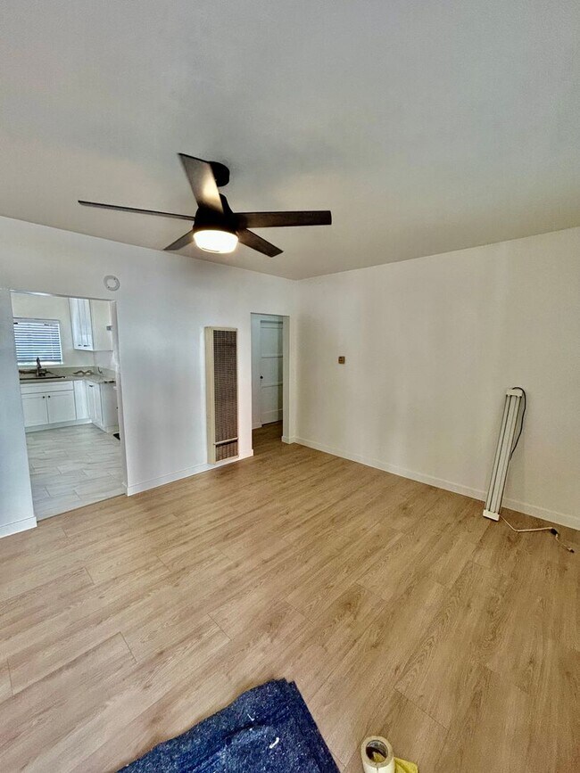 Building Photo - Remodeled 2 Bed | 1. Bath