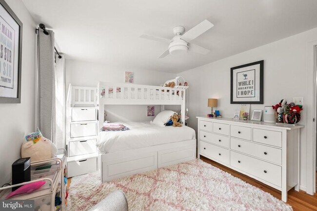 Building Photo - 10906 Carters Oak Way