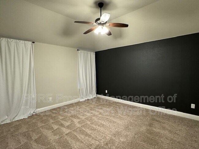 Building Photo - 1612 Town Creek Cir