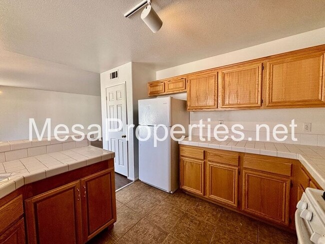 Building Photo - 15083 Brown Ln