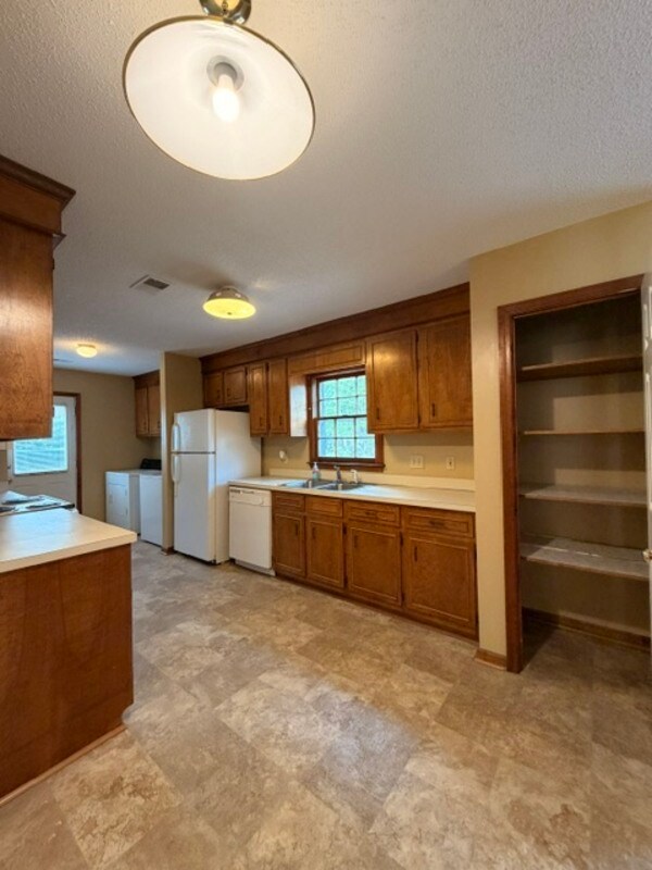 Building Photo - 101 Riverwalk Wy