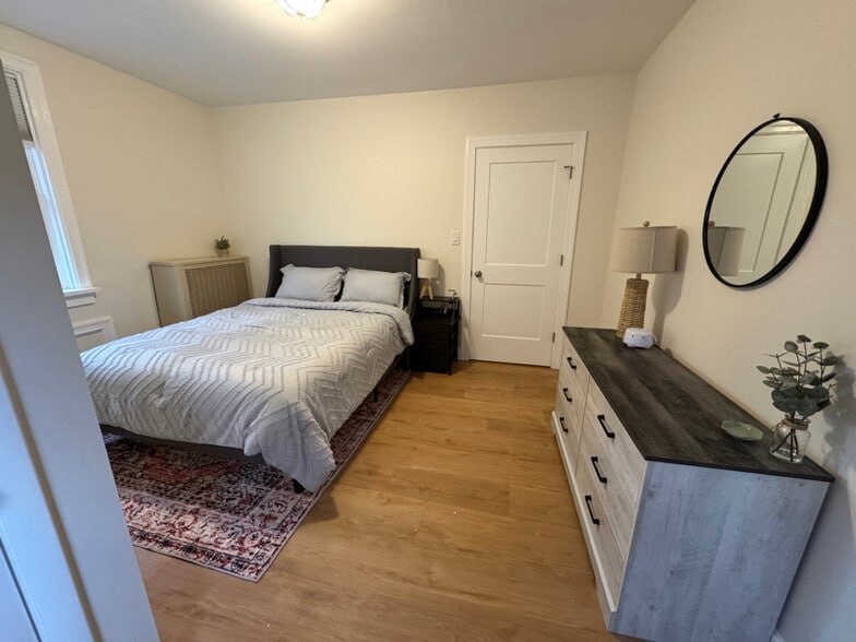 Building Photo - 3023 Harvard Ave