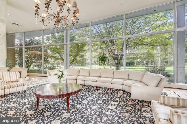 Building Photo - 4201 Cathedral Ave NW