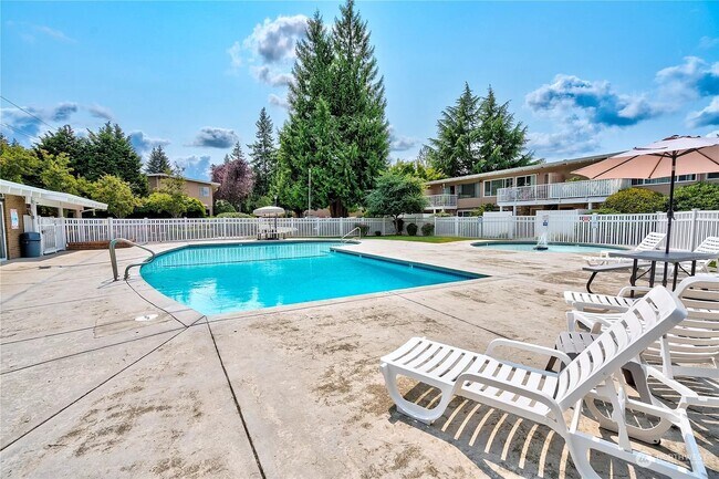 Building Photo - 12230 SE 60th St