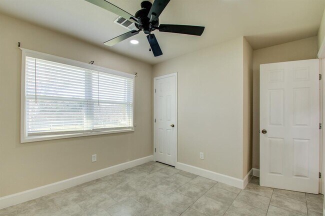 Building Photo - 13502 Townwood Dr