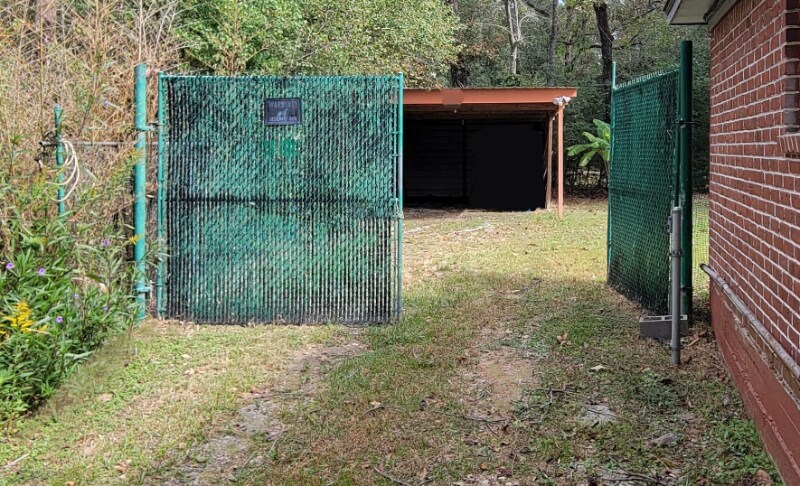 Building Photo - 2100 Hill Top Ct