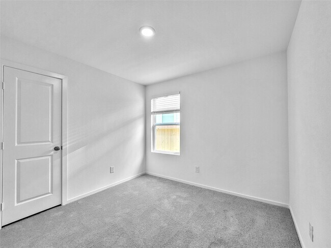 Building Photo - 207 Brandi Dr