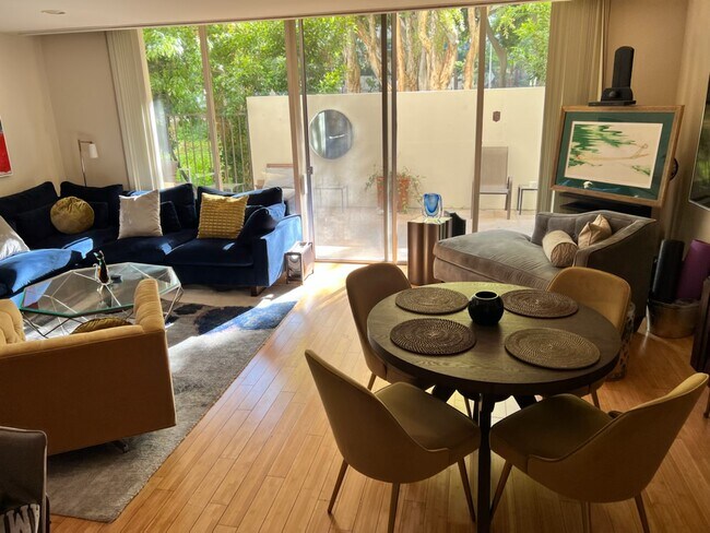 Building Photo - 2170 Century Park E